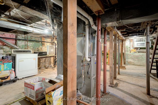 239 Nile St, House other with 4 bedrooms, 2 bathrooms and 8 parking in Stratford ON | Image 36