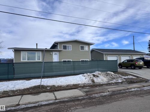 10503 105 St, Westlock, AB, T7P1M3 | Card Image