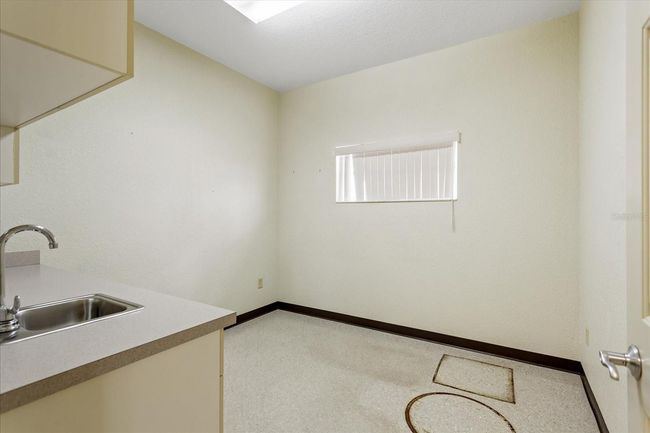 Patient Room 1 | Image 16