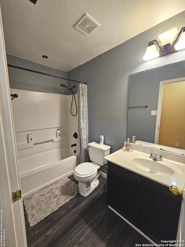 8502 Chickasaw Blf, House other with 3 bedrooms, 2 bathrooms and null parking in Converse TX | Image 17