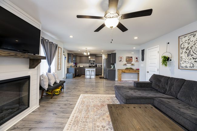 1472 Wild Fern Ln, House other with 4 bedrooms, 3 bathrooms and 4 parking in Clarksville TN | Image 6