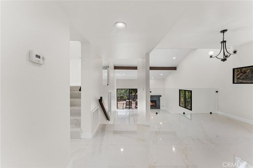 77 Barmore Ct, Glendale, CA, 91206 | Card Image