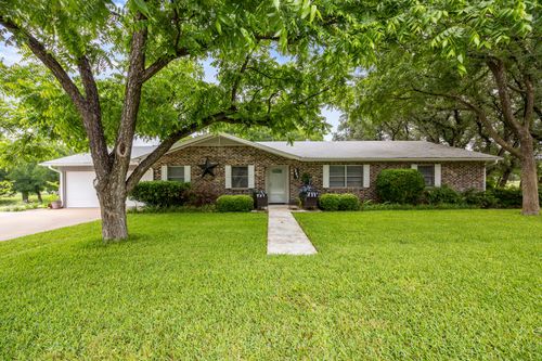 207 S Brook St, San Saba, TX, 76877-3824 | Card Image