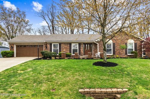 8817 Lakeridge Dr, Louisville, KY, 40272-2405 | Card Image