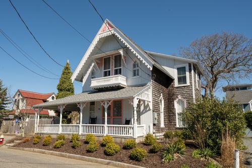 46 Kennebec Ave, Oak Bluffs, MA, 02557-6987 | Card Image