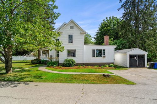 4 Penn Ln, Exeter, NH, 03833-1507 | Card Image