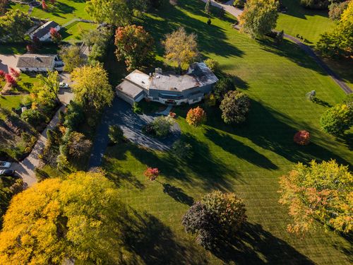 418 W County Line Rd, Barrington, IL, 60010-4057 | Card Image