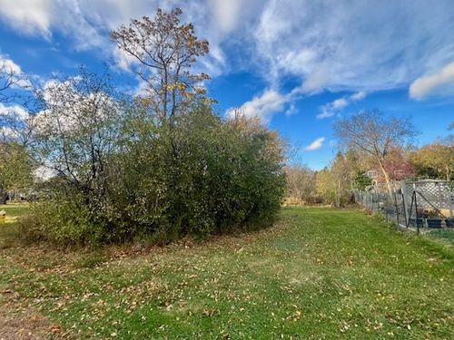 911 Safford Ave, Lake Bluff, IL, 60044-1549 | Card Image