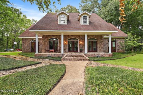 1700 Dunn Pease Rd, Raymond, MS, 39154-9398 | Card Image