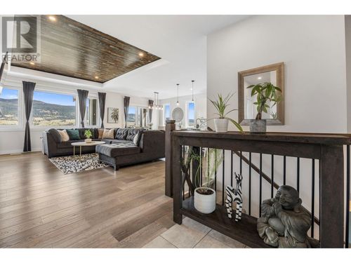 13158 Lake Hill Dr, Lake Country, BC, V4V2P8 | Card Image