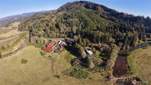 105 E Valley Rd, Skamokawa, WA, 98647-9711 | Card Image