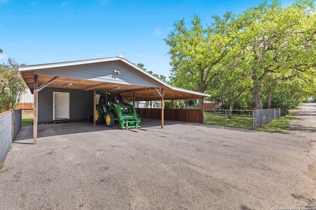 14280 State Highway 16 N, House other with 3 bedrooms, 2 bathrooms and null parking in Medina TX | Image 36