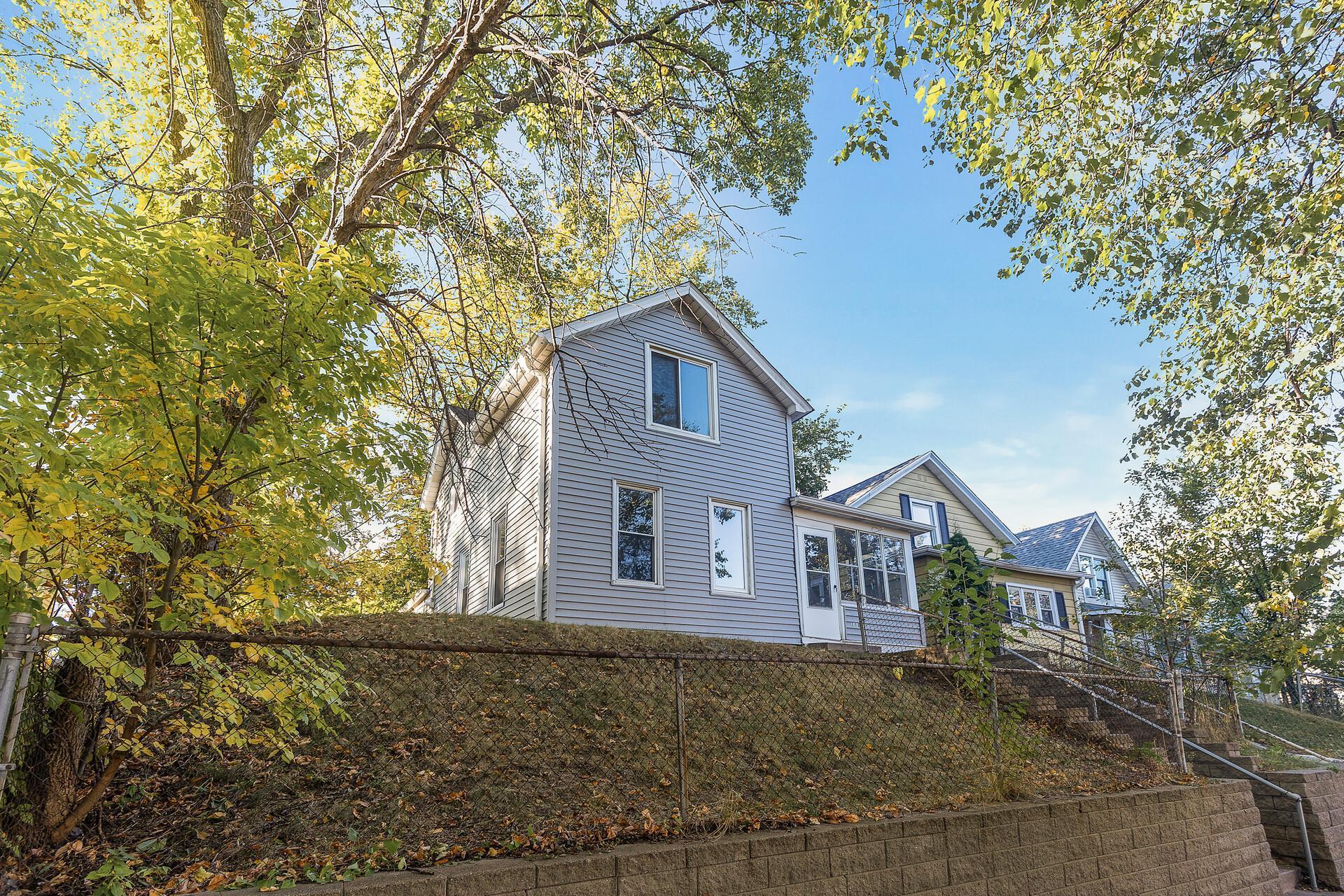 Ross Ave, Saint Paul, MN 55106