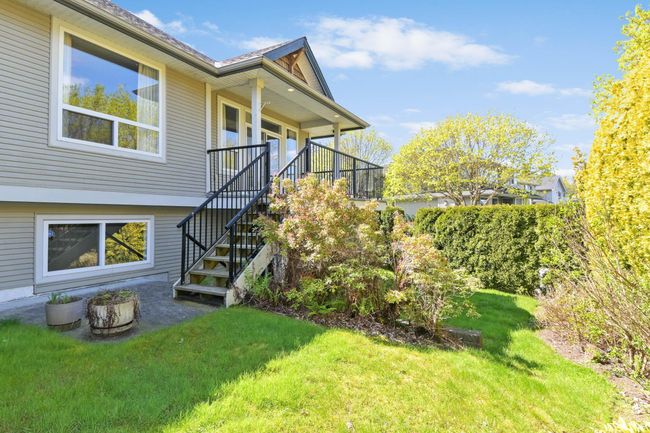 24049 106 Avenue, House other with 3 bedrooms, 2 bathrooms and 4 parking in Maple Ridge BC | Image 28