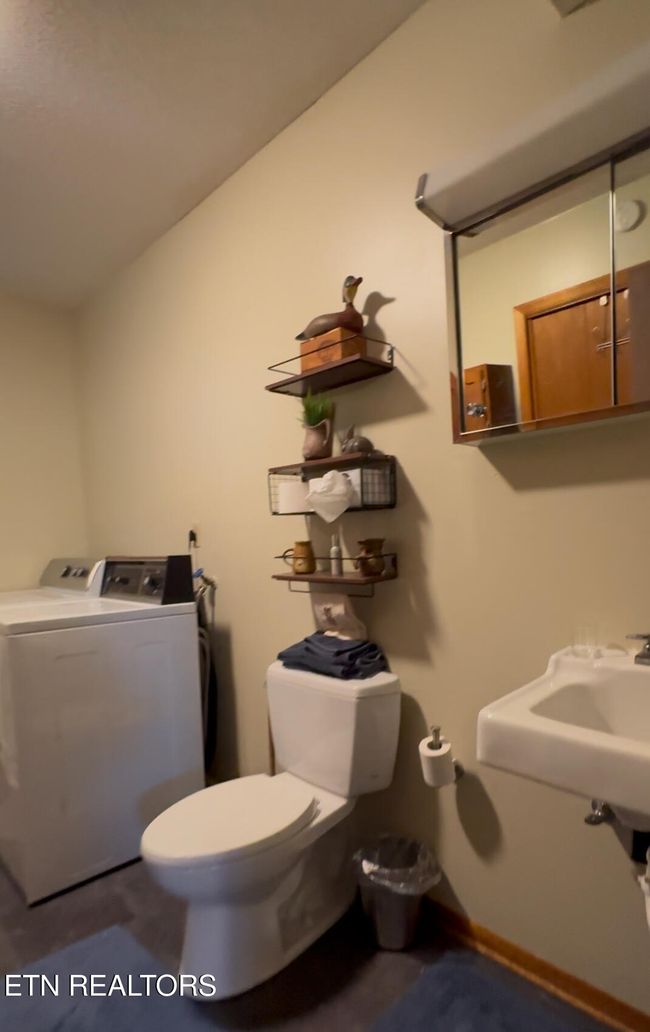 827 Goddard St, House other with 4 bedrooms, 3 bathrooms and null parking in Alcoa TN | Image 29