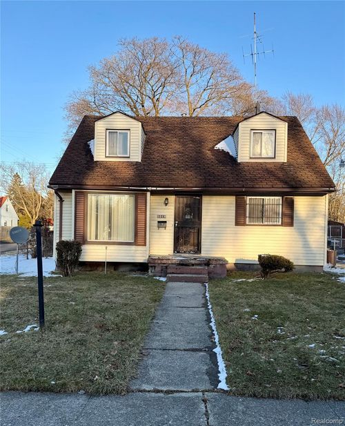 5518 Winthrop Blvd, Flint, MI, 48505-5137 | Card Image