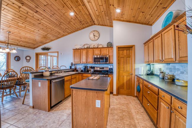 Kitchen 2 | Image 9