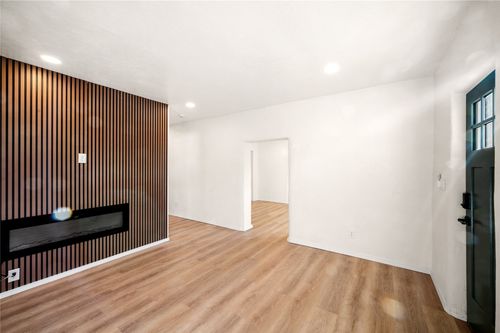 1619 Brae St, Santa Fe, NM, 87505-2008 | Card Image