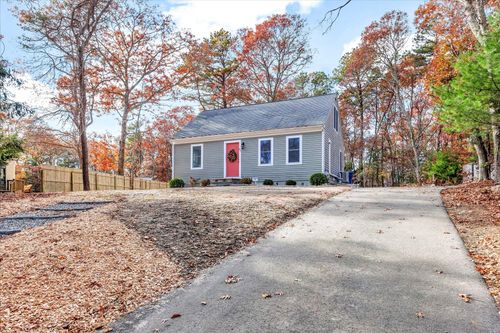 47 Shallow Pond Ln, East Falmouth, MA, 02536-4754 | Card Image