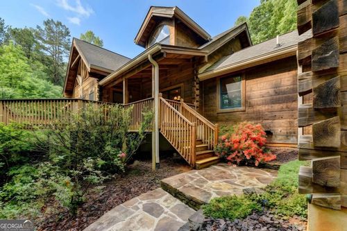 82 Walnut Grove Ln, Tiger, GA, 30576-1672 | Card Image