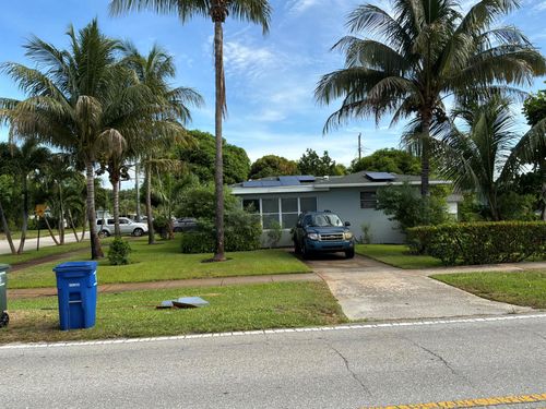 105-105 4th Street, Lake Park, FL, 33403 | Card Image