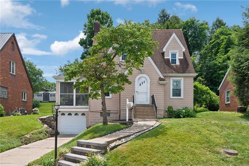 394 Wilbert Ave, Washington, PA, 15301-2832 | Card Image