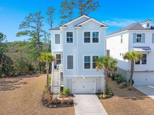 840 Forrest Dr, Daniel Island, SC, 29492-8667 | Card Image