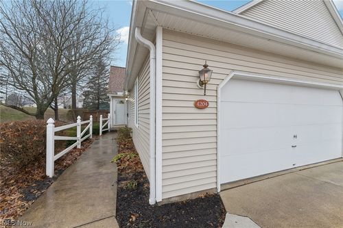 4204 Castle Ridge, Copley, OH, 44321 | Card Image