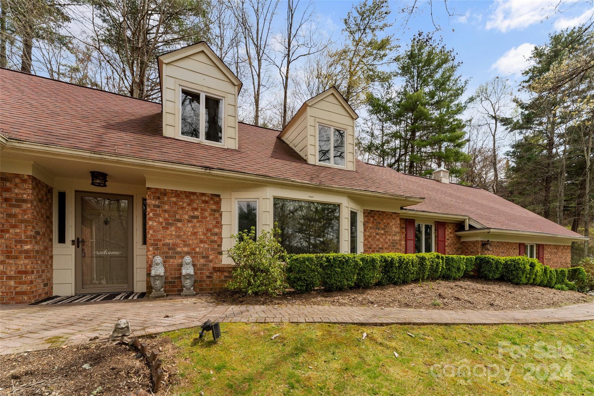 Brookwood Rd, Asheville, NC 28804