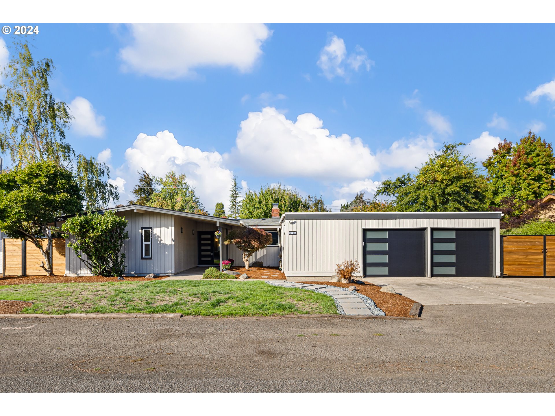 Lamar Ln, Eugene, OR 97401