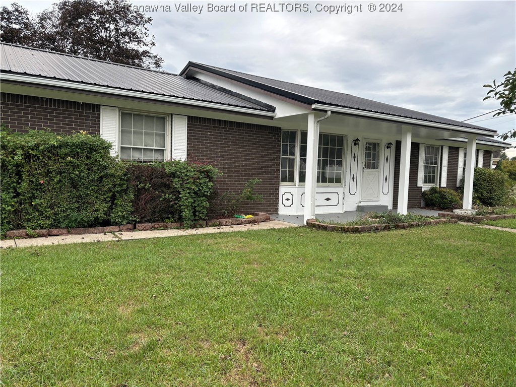 Shawnee Est, Winfield, WV 25213