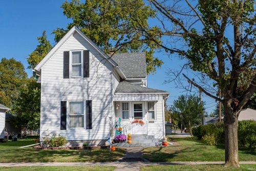 114 W Battell St, Mishawaka, IN, 46545-6141 | Card Image