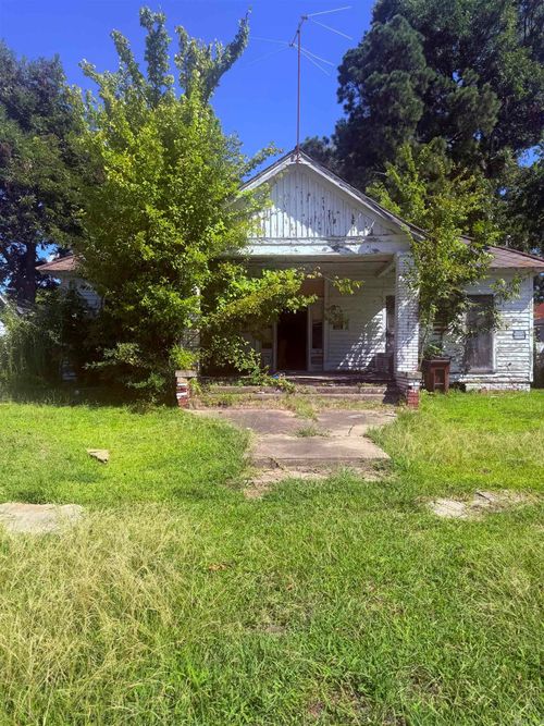 815 W 2nd Ave, Pine Bluff, AR, 71601-4003 | Card Image
