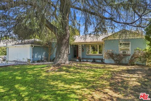 15954 Gault St, Lake Balboa, CA, 91406-4933 | Card Image