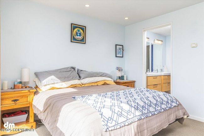 18-Primary Bedroom-DW-0668 | Image 18