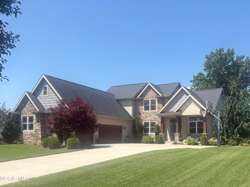 5716 Hamptons Dr, Monclova, OH, 43542-8611 | Card Image