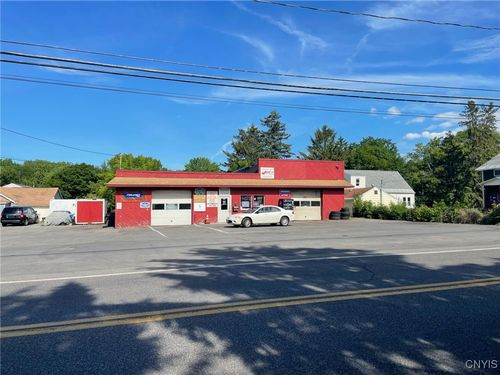 422 Kinne St, East Syracuse, NY, 13057-2038 | Card Image