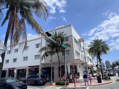 210-865 Collins Ave, Miami Beach, FL, 33139-5820 | Card Image