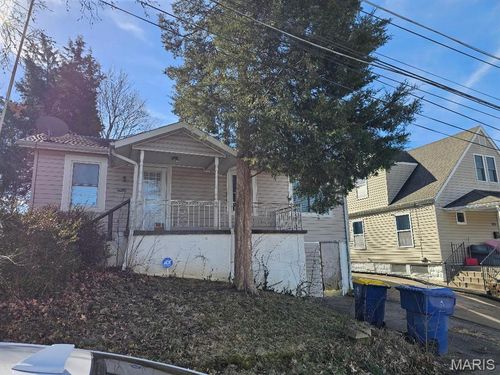 9422 Chester Ave, Saint Louis, MO, 63114-2702 | Card Image