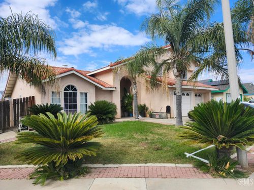 1835 Blossom Ave, Delano, CA, 93215-4712 | Card Image