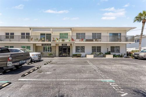 7-3753 46th Ave S, ST PETERSBURG, FL, 33711-4460 | Card Image