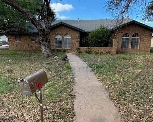 2901 Briargrove Ln, San Angelo, TX, 76904-7409 | Card Image