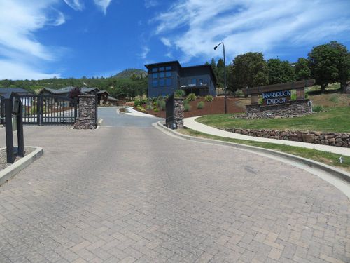 4396 Murryhill Ter, Medford, OR, 97504-9198 | Card Image