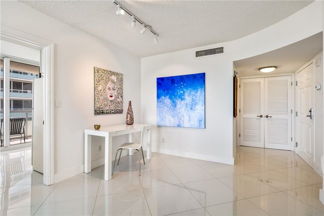 APT-702S - 3554 Ocean Dr, House attached with 2 bedrooms, 2 bathrooms and null parking in Vero Beach FL | Image 7