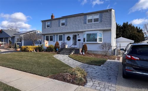 493 Kell Pl, Seaford, NY, 11783-1114 | Card Image