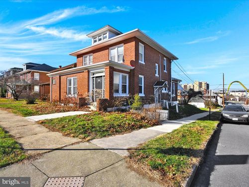 201 Granada Ave, HERSHEY, PA, 17033-1580 | Card Image