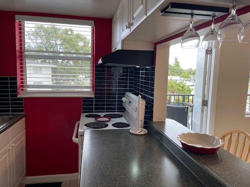 7-111 Se 1st St, Boynton Beach, FL, 33435-4557 | Card Image