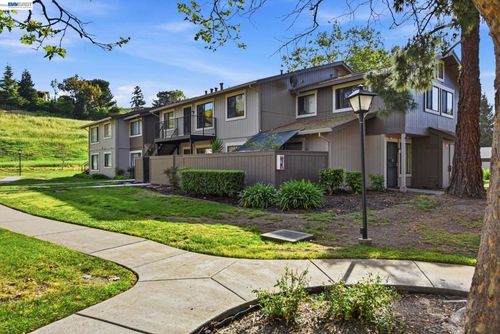 246 Galano Plz, Union City, CA, 94587-3738 | Card Image