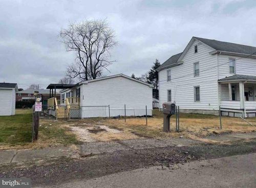 1319 Ferris Ave, BERWICK, PA, 18603-1630 | Card Image