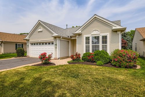 13490 Honeysuckle Dr, Huntley, IL, 60142-7771 | Card Image